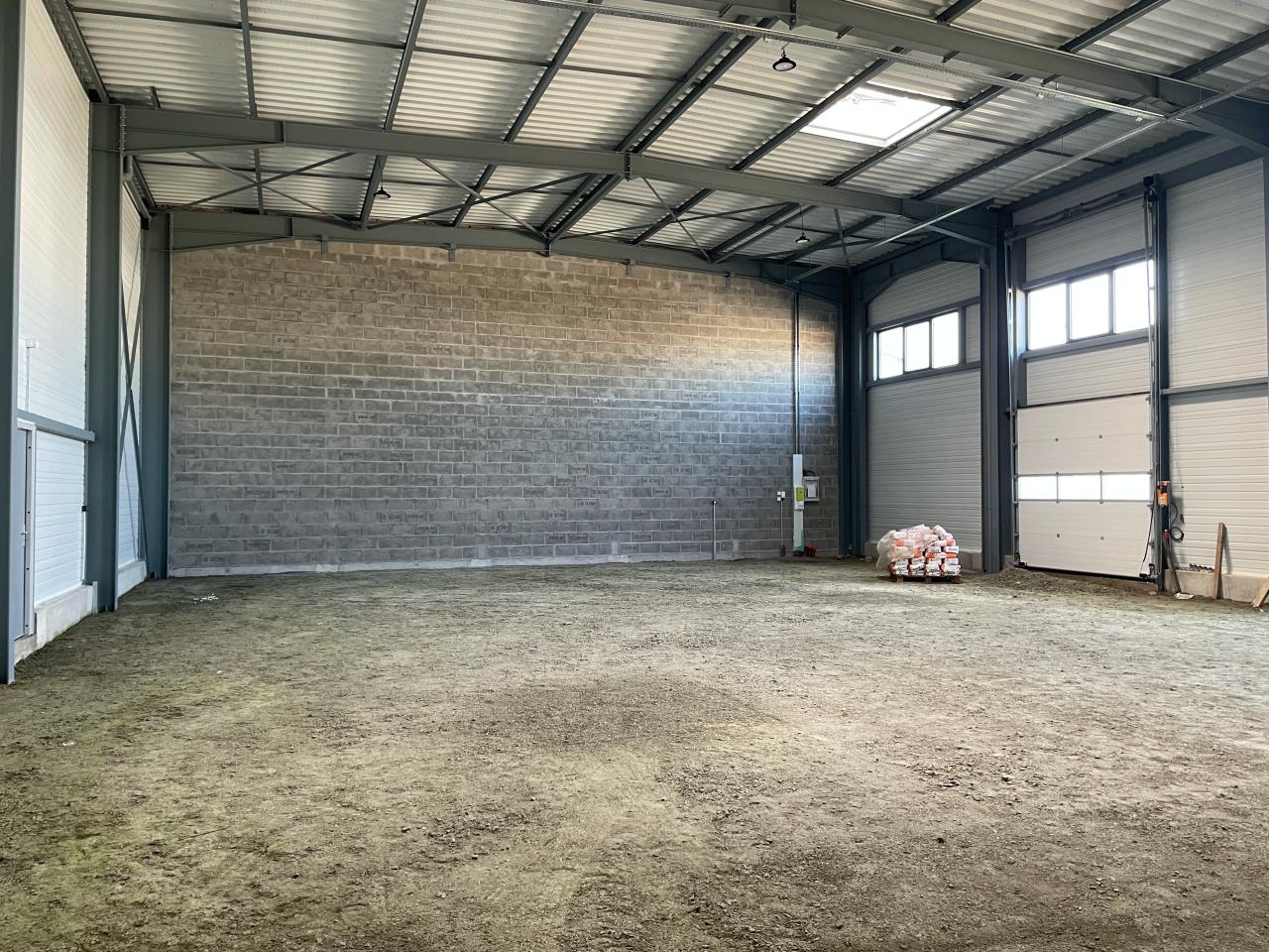 Local d'activité La-Chapelle-sur-Erdre 680m² Location local d'activité La-Chapelle-sur-Erdre Loire-Atlantique OLACT2528940 3